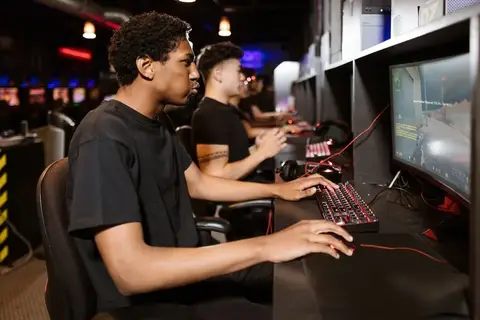 LGD Gaming Dota 2 mid laner TaiLung competing at a major esports event